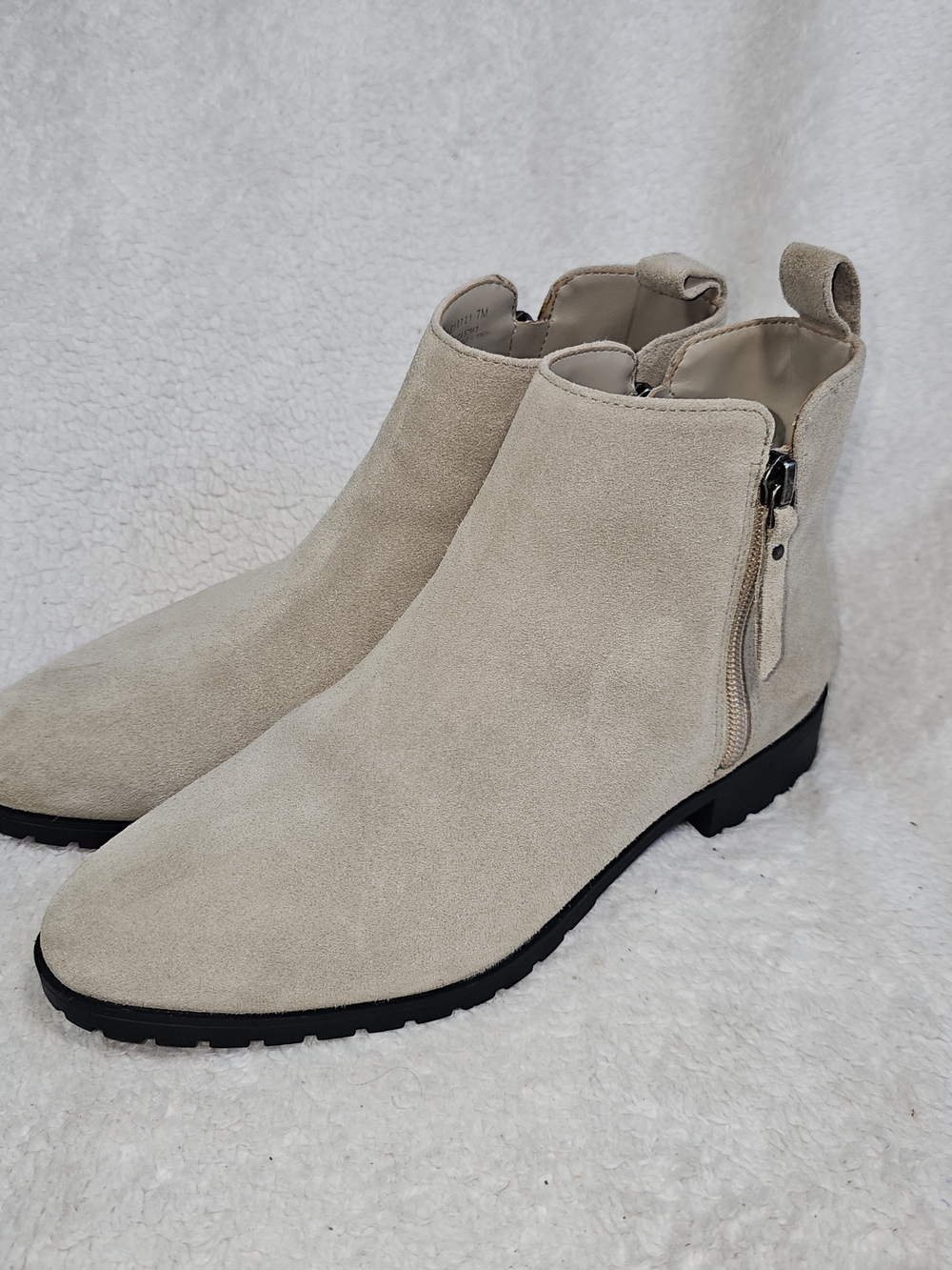 Caslon Women's Brielle Water Resistant Suede Tan Booties Nordstrom ~Size 7